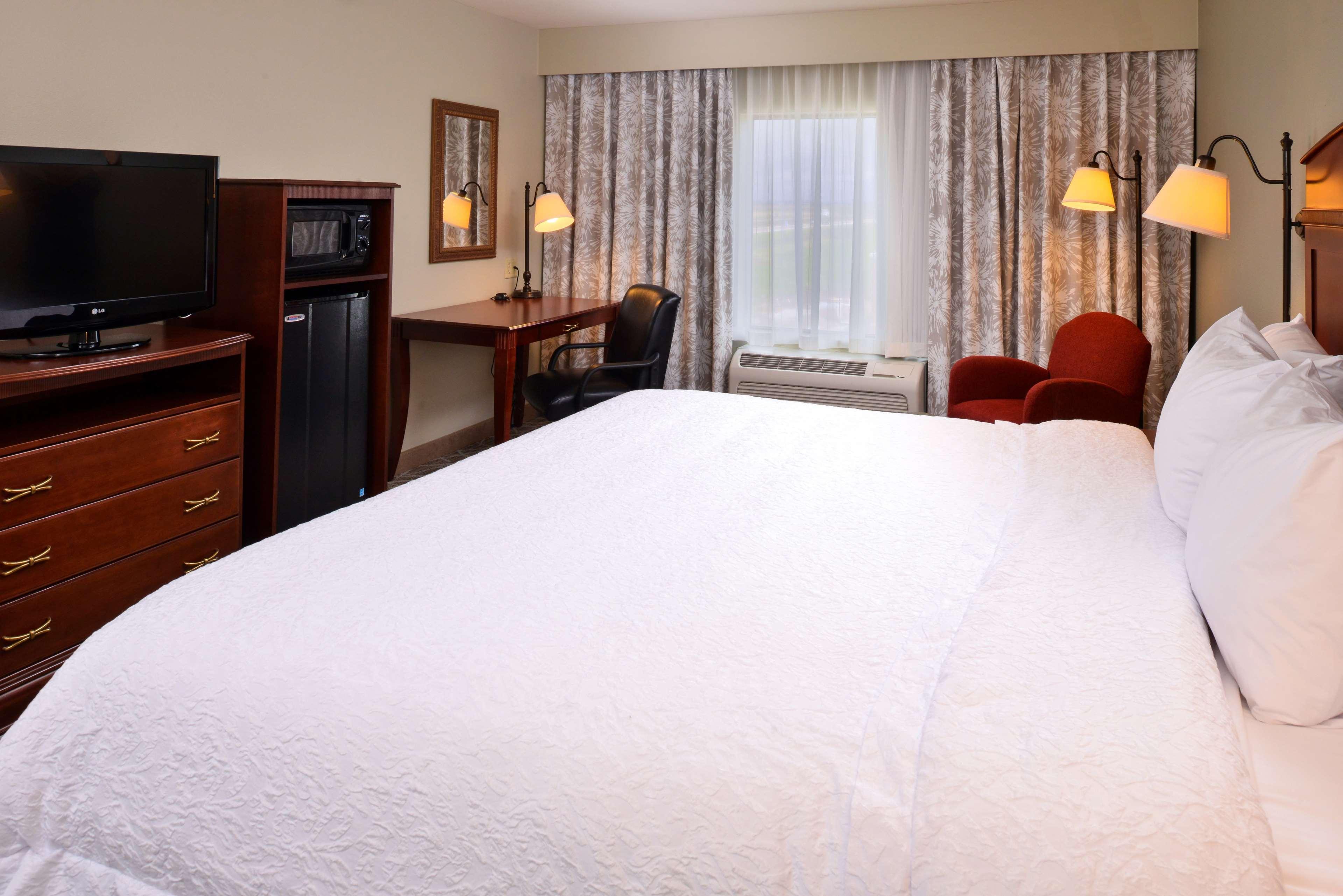 Hampton Inn By Hilton Litchfield Екстериор снимка