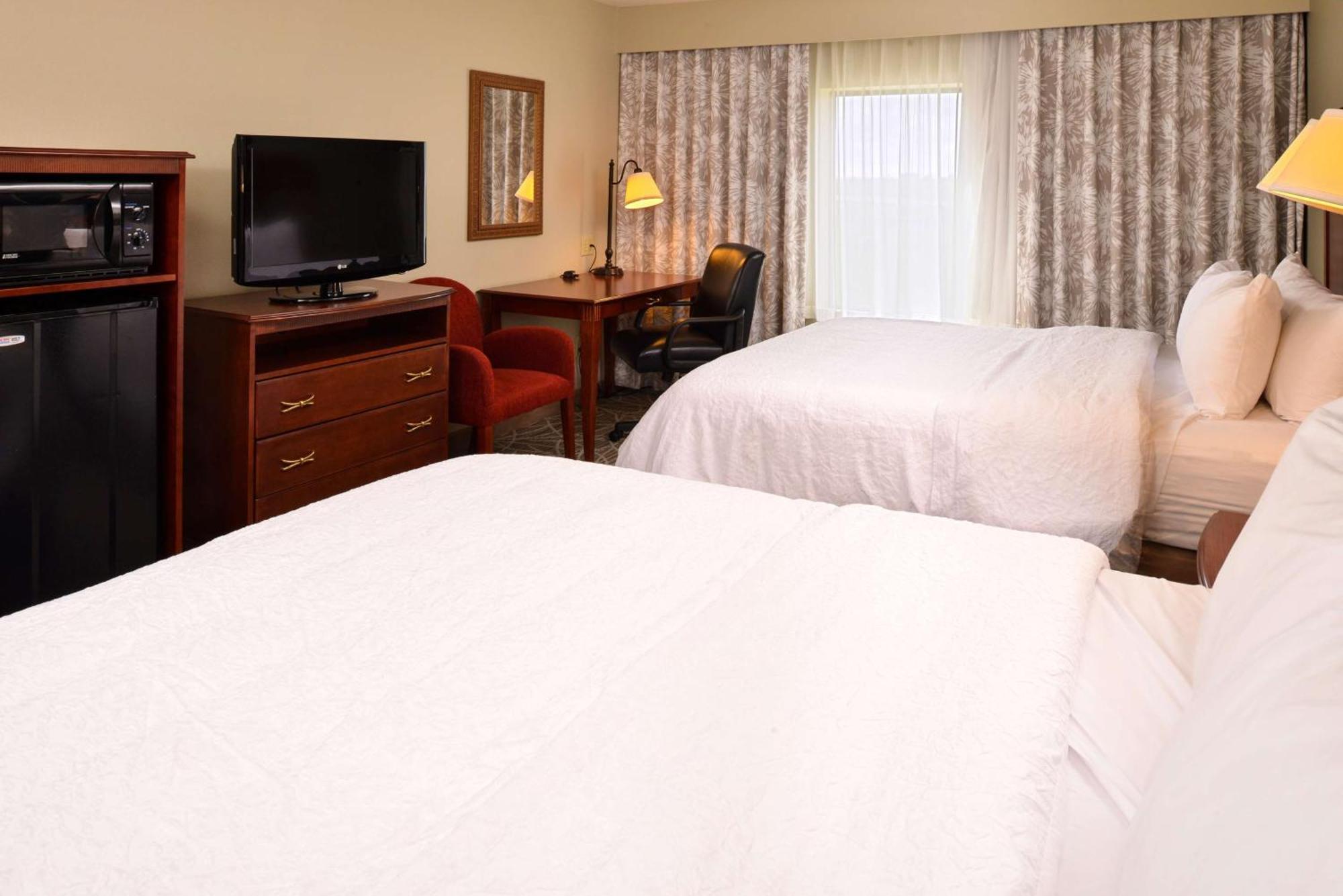 Hampton Inn By Hilton Litchfield Екстериор снимка