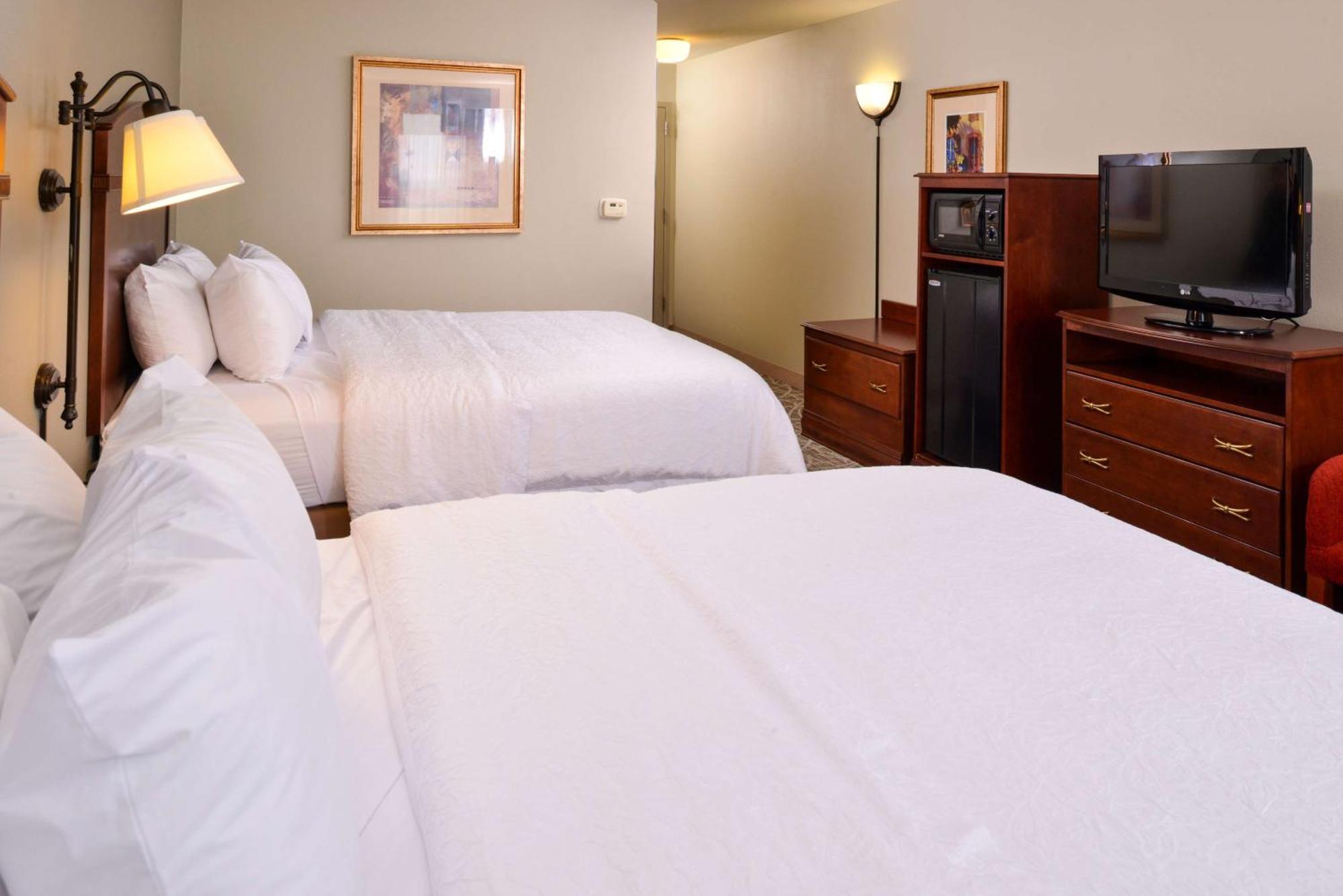 Hampton Inn By Hilton Litchfield Екстериор снимка