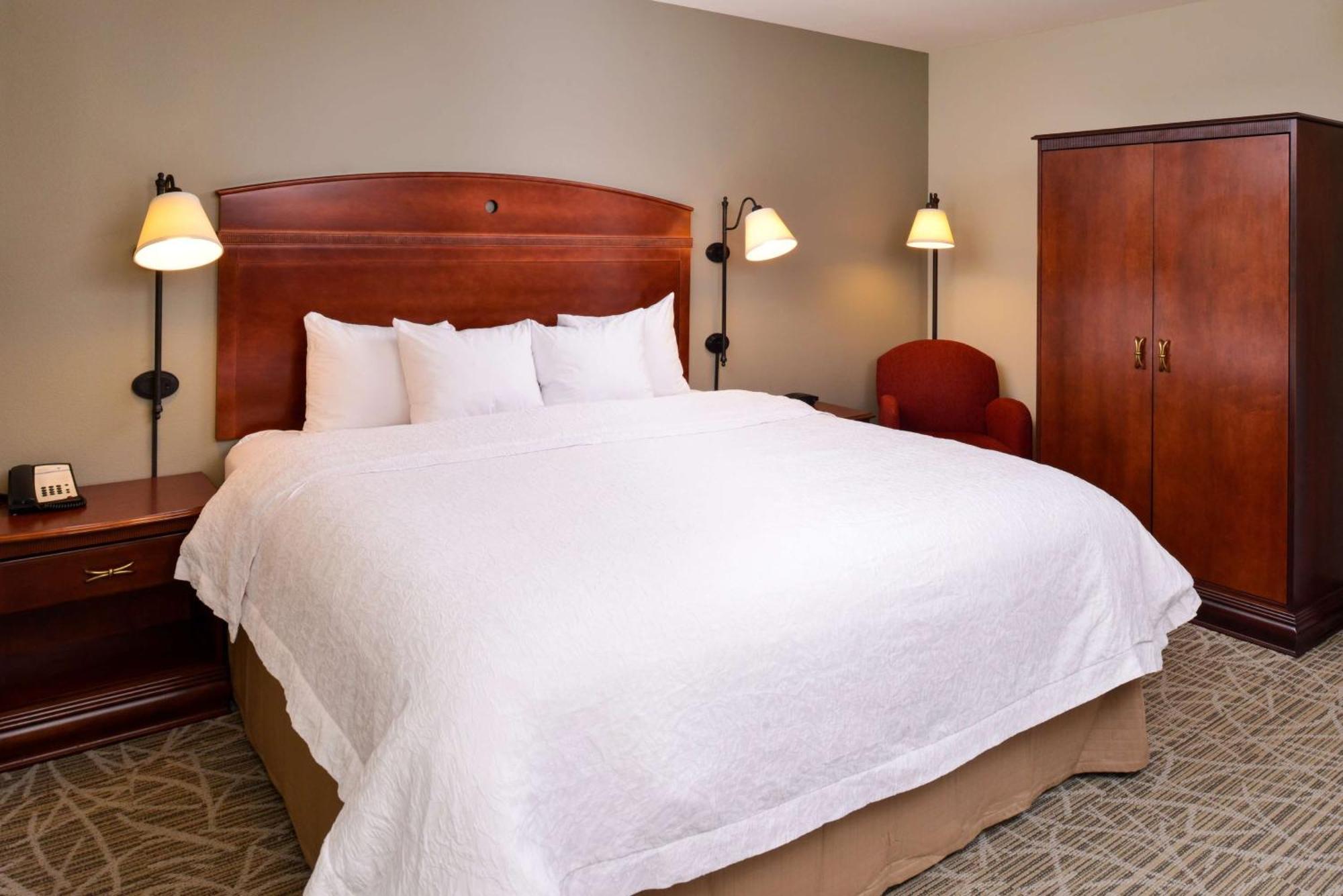 Hampton Inn By Hilton Litchfield Екстериор снимка