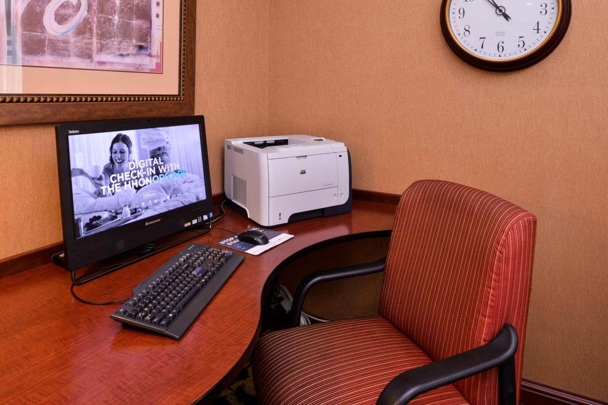 Hampton Inn By Hilton Litchfield Екстериор снимка