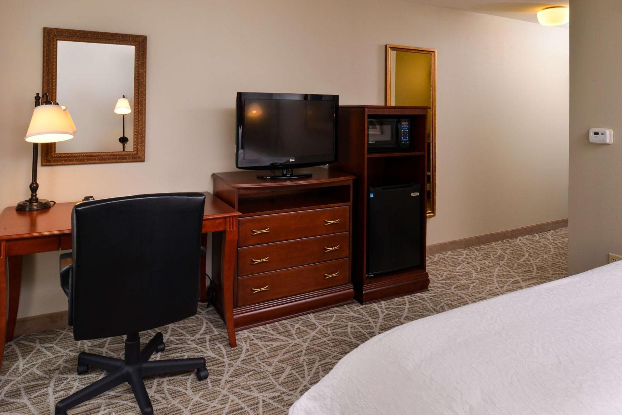 Hampton Inn By Hilton Litchfield Екстериор снимка