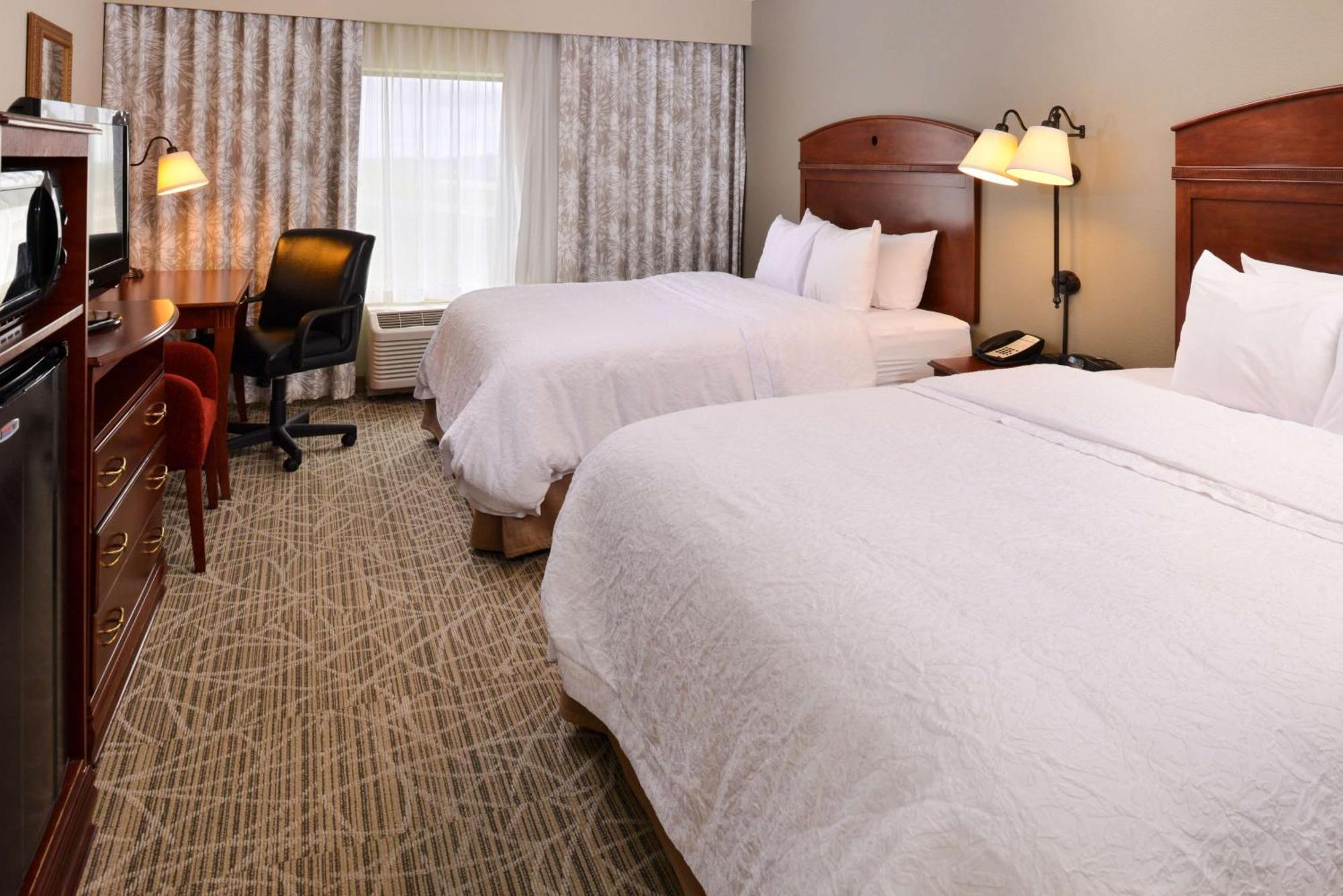 Hampton Inn By Hilton Litchfield Екстериор снимка