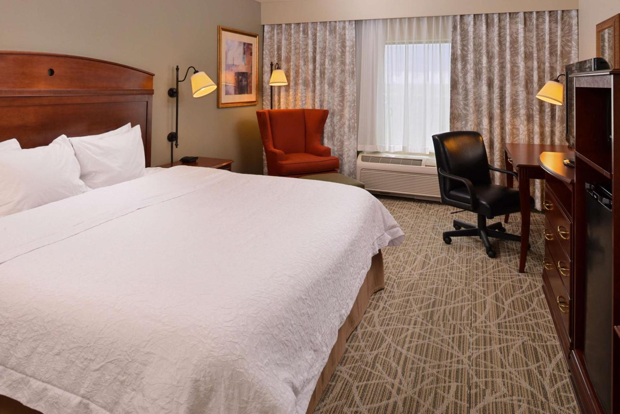 Hampton Inn By Hilton Litchfield Екстериор снимка