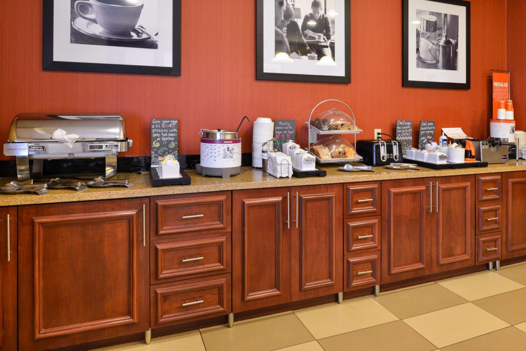 Hampton Inn By Hilton Litchfield Екстериор снимка