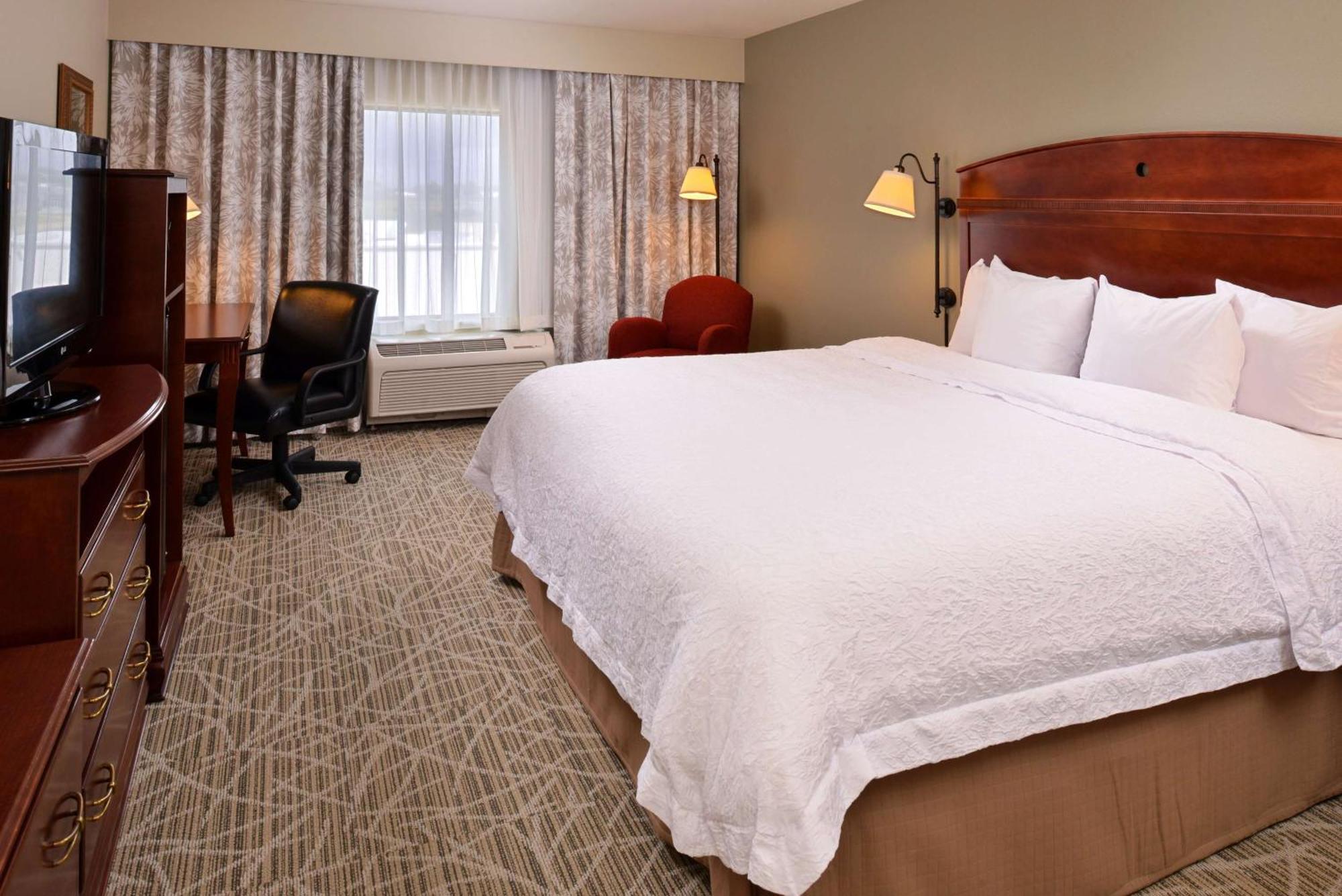 Hampton Inn By Hilton Litchfield Екстериор снимка
