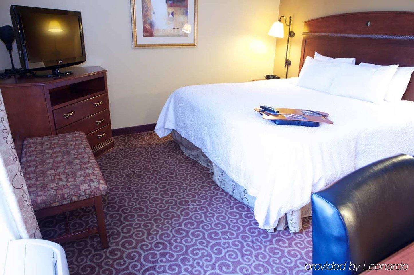 Hampton Inn By Hilton Litchfield Екстериор снимка